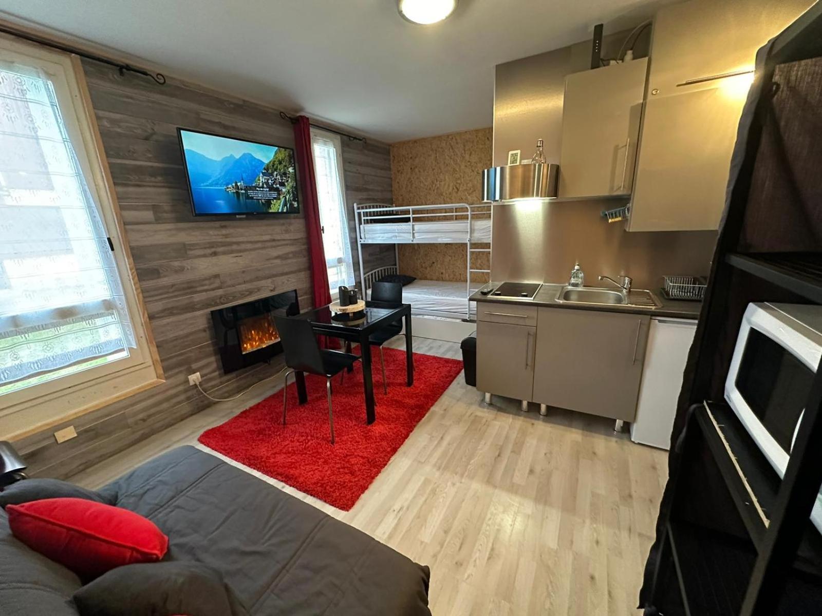 Appartement Le Chaleureux Cocon Rouge à Ustou Extérieur photo